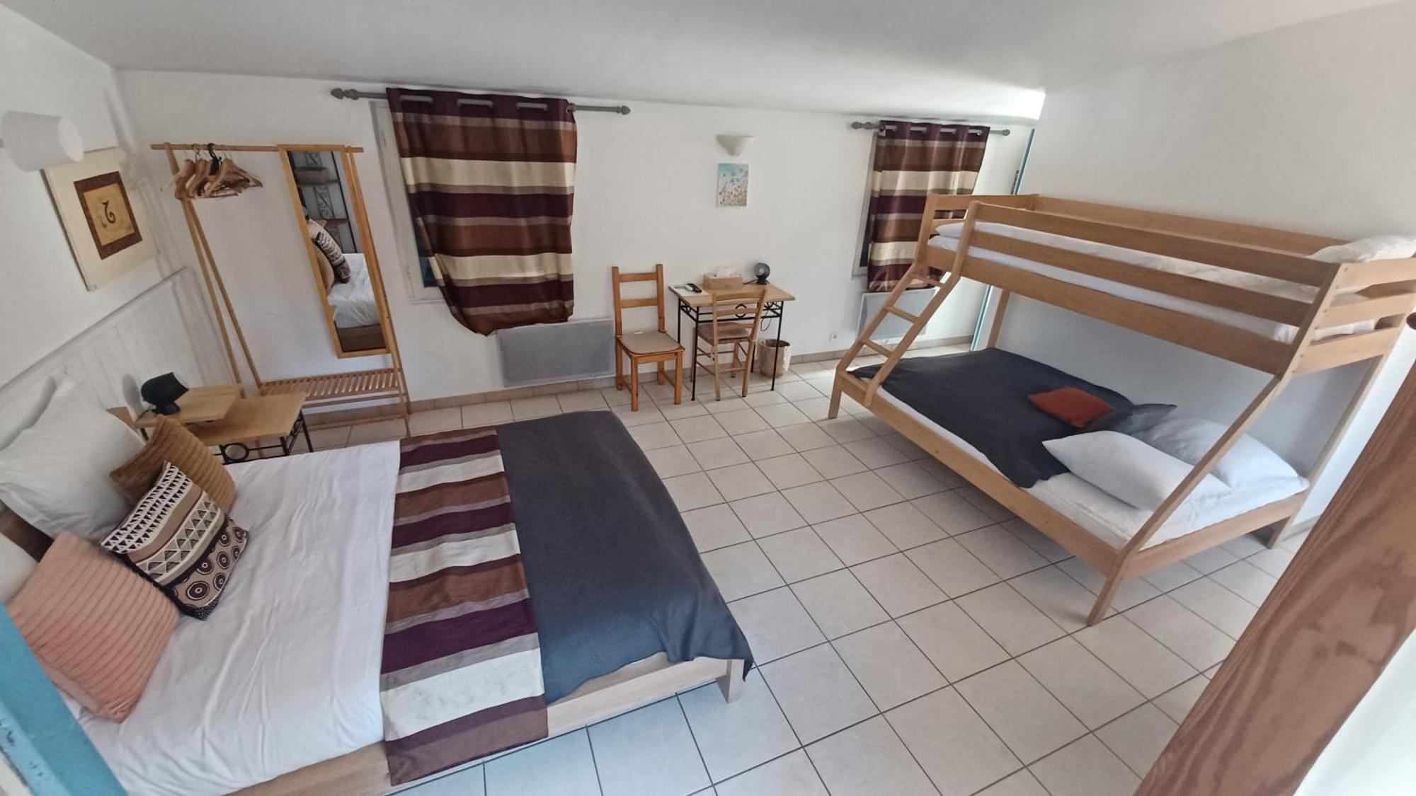 Hotel Bel Valen Le Val Exteriör bild